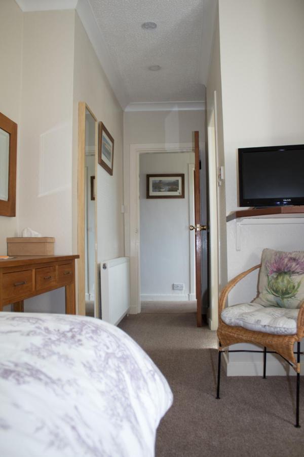 Whitecroft 3*